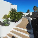 빌라 Angela, Piscina Privada Climatizada Y Vistas Al Mar Cerca De Puerto Del Carmen 1200 Metros A Tu Disposicion