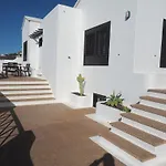 Angela, Piscina Privada Climatizada Y Vistas Al Mar Cerca De Puerto Del Carmen 1200 Metros A Tu Disposicion 빌라 Mácher