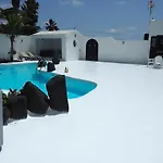 Angela, Piscina Privada Climatizada Y Vistas Al Mar Cerca De Puerto Del Carmen 1200 Metros A Tu Disposicion *