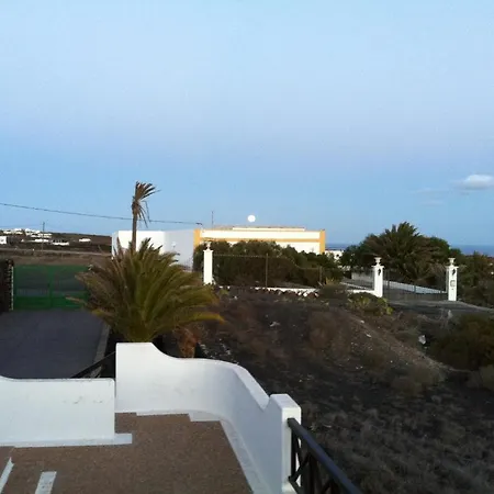 别墅 Angela, Piscina Privada Climatizada Y Vistas Al Mar Cerca De Puerto Del Carmen 1200 Metros A Tu Disposicion Mácher