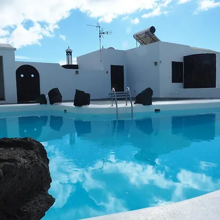 Angela, Piscina Privada Climatizada Y Vistas Al Mar Cerca De Puerto Del Carmen 1200 Metros A Tu Disposicion