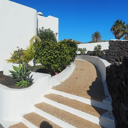 别墅 Angela, Piscina Privada Climatizada Y Vistas Al Mar Cerca De Puerto Del Carmen 1200 Metros A Tu Disposicion