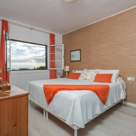 Angela Villa Mácher