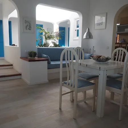 Angela Villa Mácher